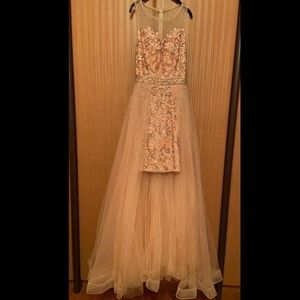 Beautiful sleeveless pink high low gown